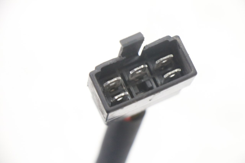 photo de REGULATOR ŁADOWANIA KYMCO AGILITY 4T 50 (2018 - 2022) - Zoom stanu zużycia