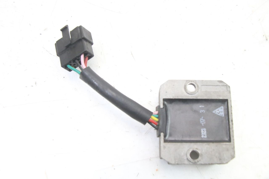 photo de REGULATOR ŁADOWANIA KYMCO AGILITY 4T 50 (2018 - 2022) - Inny kąt widzenia