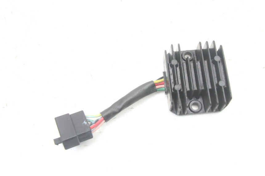 photo de REGULATOR ŁADOWANIA KYMCO PEOPLE S 125 (2000 - 2008) - Szczegół części