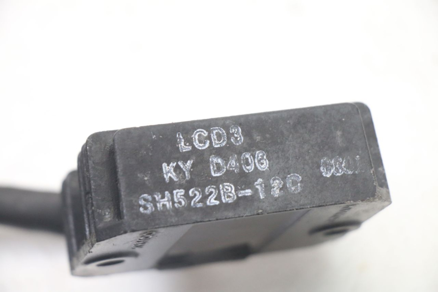 photo de REGULATOR ŁADOWANIA KYMCO PEOPLE S 125 (2000 - 2008) - Zbliżenie techniczne