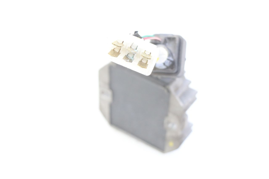 photo de REGULATOR ŁADOWANIA PIAGGIO LIBERTY IGET 4T 50 (2015 - 2020) - Inny kąt widzenia