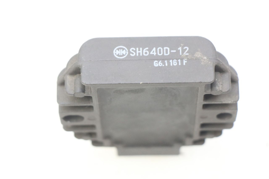 photo de REGULATOR ŁADOWANIA PIAGGIO LIBERTY IGET S 125 (2016 - 2020) - Szczegół części