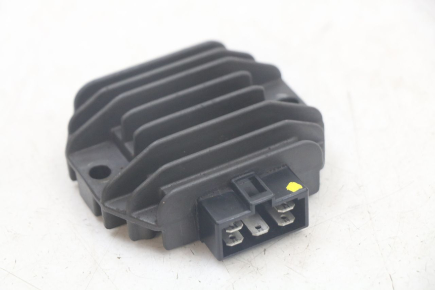 photo de REGULATOR ŁADOWANIA PIAGGIO LIBERTY 125 (2009 - 2013) - Widok główny