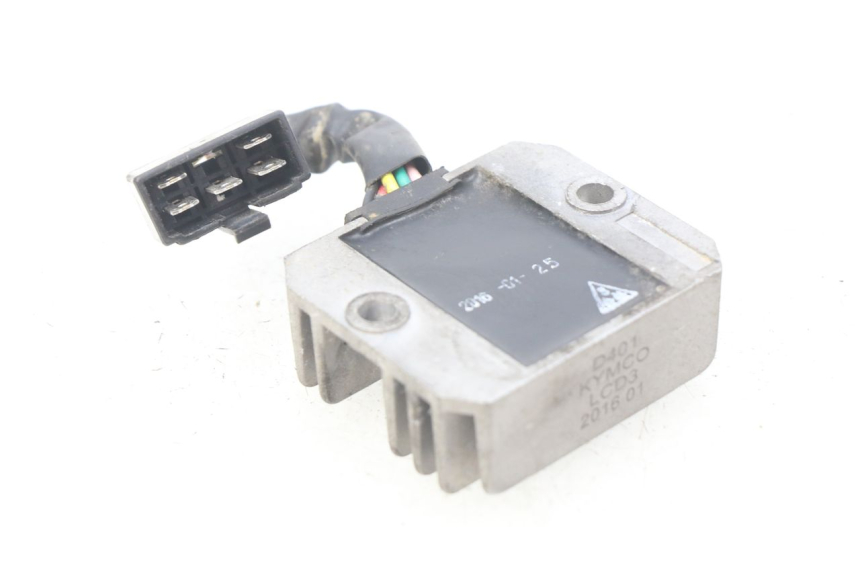 photo de REGULATOR ŁADOWANIA KYMCO LIKE 2T 50 (2009 - 2018) - Zoom stanu zużycia