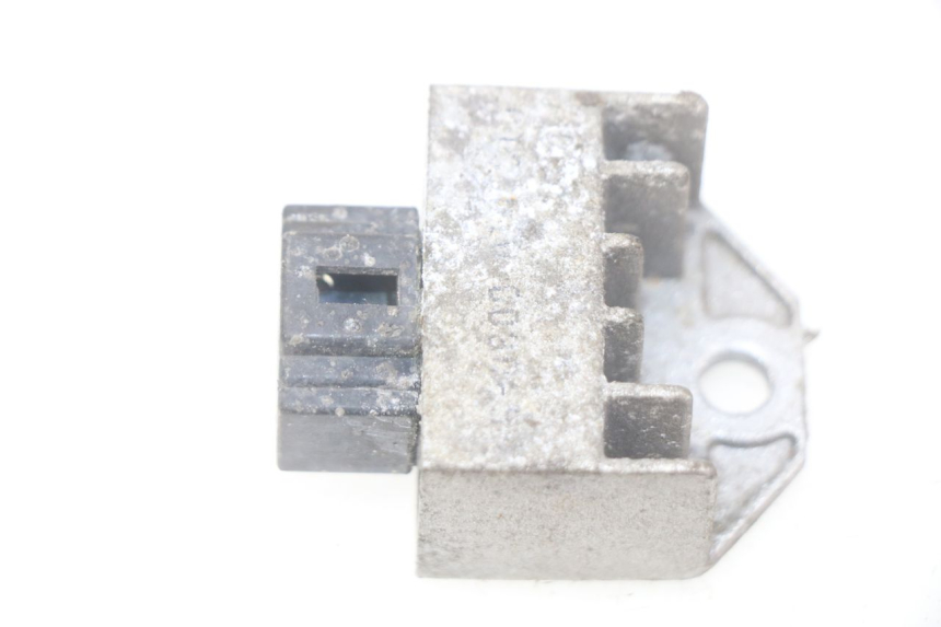 photo de REGULATOR ŁADOWANIA PEUGEOT LUDIX 2 PRO 4T 50 (2008 - 2013) - Widok główny