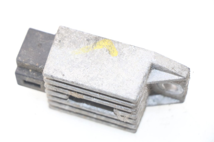 photo de REGULATOR ŁADOWANIA PEUGEOT LUDIX 50 (2008 - 2017) - Inny kąt widzenia