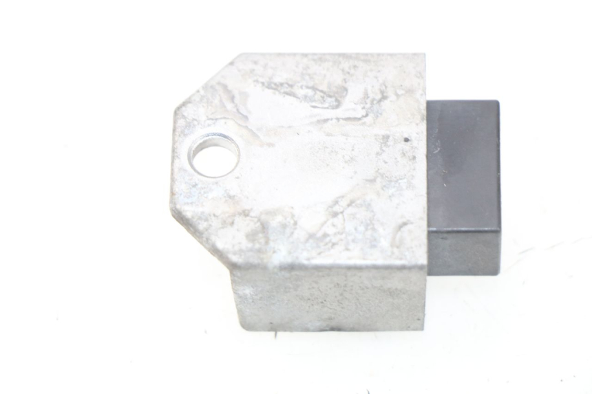 photo de REGULATOR ŁADOWANIA PEUGEOT LUDIX 50 (2008 - 2017) - Zoom stanu zużycia