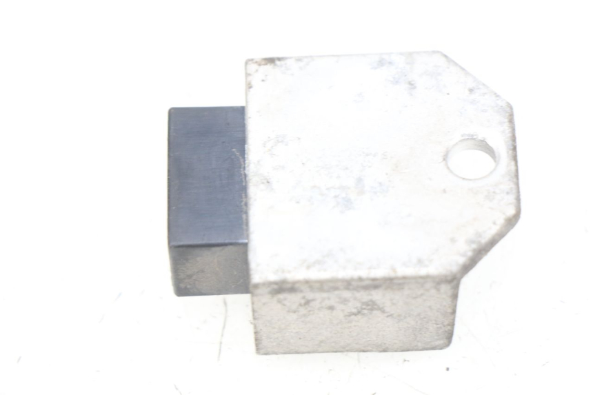 photo de REGULATOR ŁADOWANIA PEUGEOT LUDIX 50 (2008 - 2017) - Szczegół części