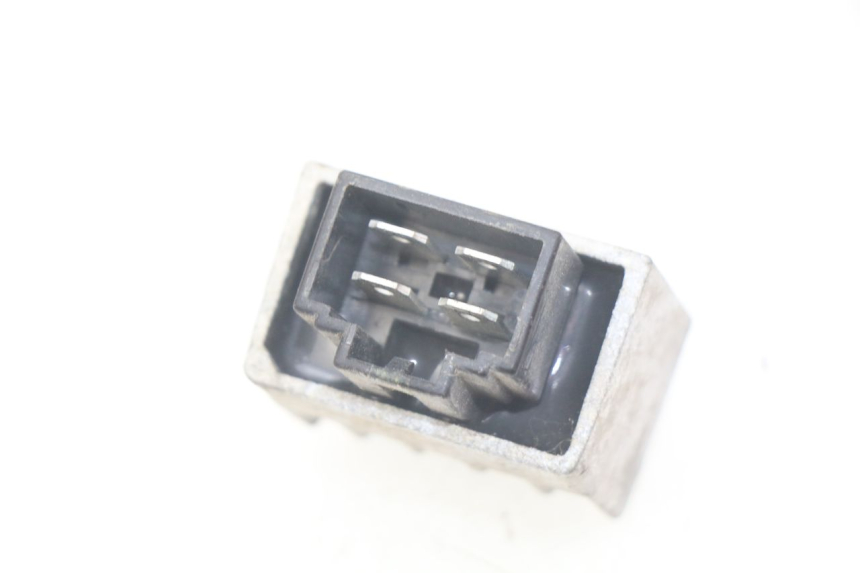 photo de REGULATOR ŁADOWANIA PEUGEOT LUDIX 50 (2005 - 2007) - Szczegół części