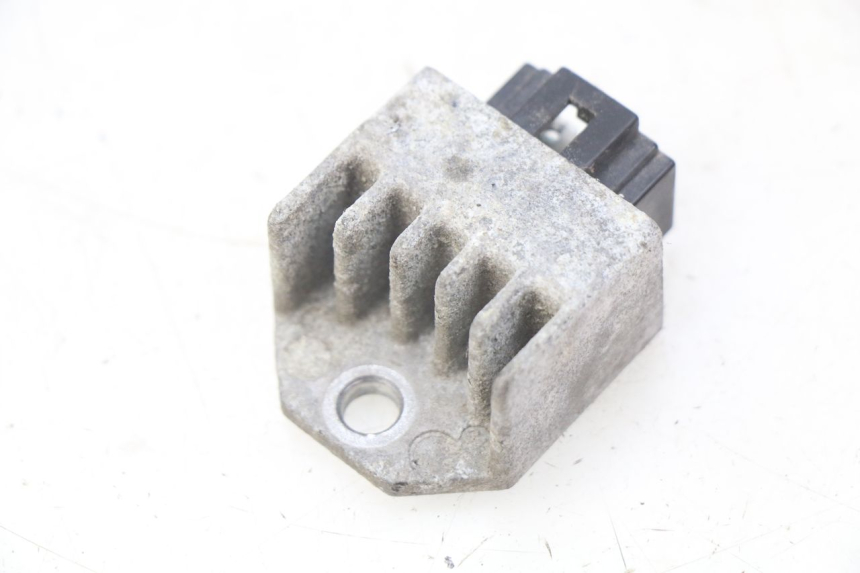 photo de REGULATOR ŁADOWANIA PEUGEOT LUDIX 50 (2008 - 2017) - Widok główny