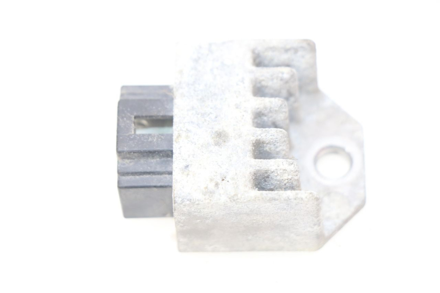 photo de REGULATOR ŁADOWANIA PEUGEOT LUDIX 50 (2008 - 2017) - Szczegół części