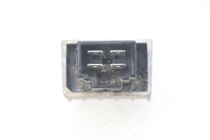 photo de REGULATOR ŁADOWANIA PEUGEOT LUDIX 50 (2008 - 2017) - Szczegół części