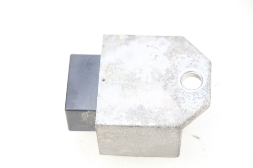 photo de REGULATOR ŁADOWANIA PEUGEOT LUDIX 50 (2008 - 2017) - Zoom stanu zużycia