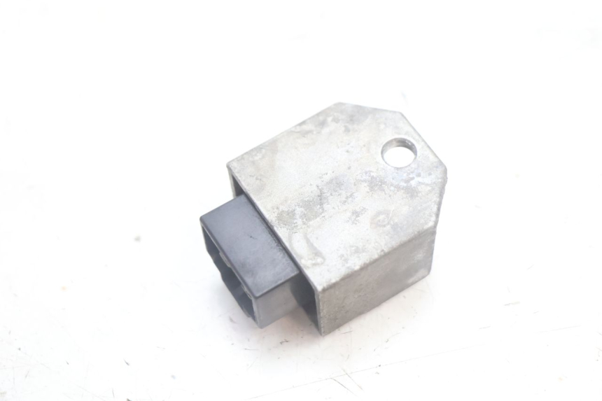 photo de REGULATOR ŁADOWANIA PEUGEOT LUDIX 50 (2005 - 2007) - Inny kąt widzenia