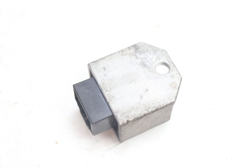 photo de REGULATOR ŁADOWANIA PEUGEOT LUDIX ONE 14P 50 (2004 - 2013) - Zoom stanu zużycia