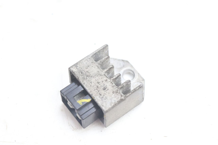 photo de REGULATOR ŁADOWANIA PEUGEOT LUDIX ONE 14P 50 (2004 - 2013) - Inny kąt widzenia