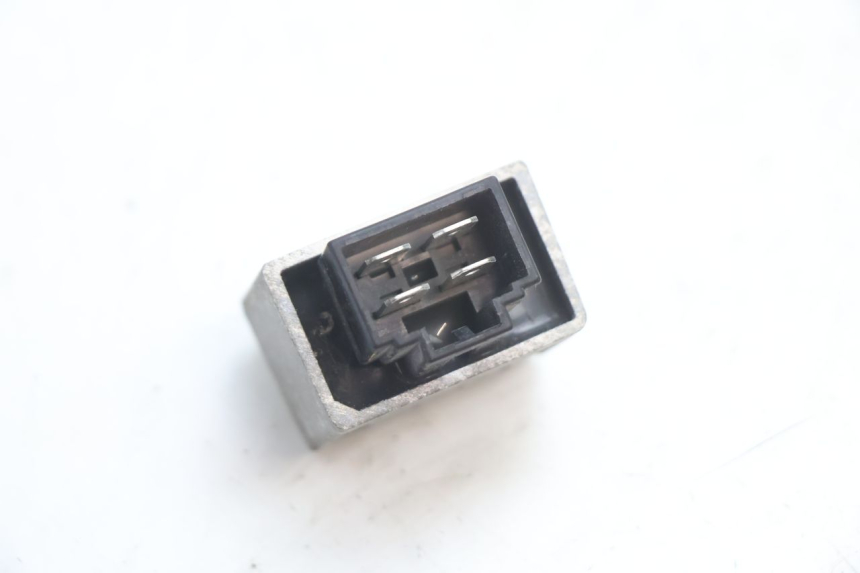 photo de REGULATOR ŁADOWANIA PEUGEOT LUDIX ONE 50 (2004 - 2013) - Inny kąt widzenia