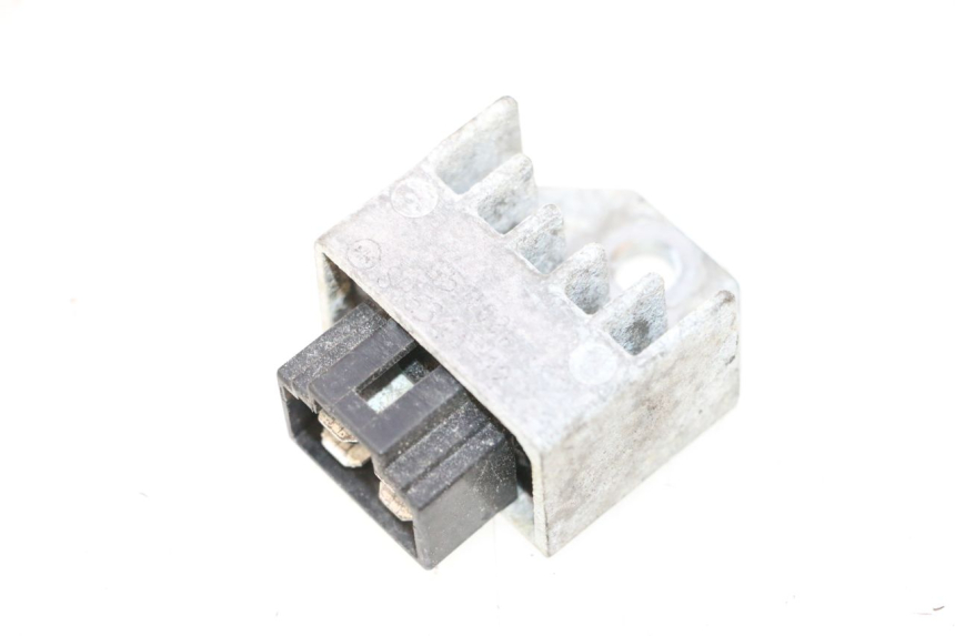 photo de REGULATOR ŁADOWANIA PEUGEOT LUDIX ONE 50 (2004 - 2006) - Widok główny