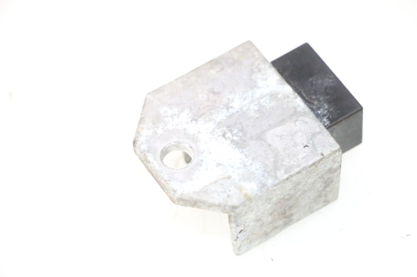 photo de REGULATOR ŁADOWANIA PEUGEOT LUDIX ONE 50 (2004 - 2006) - Zoom stanu zużycia