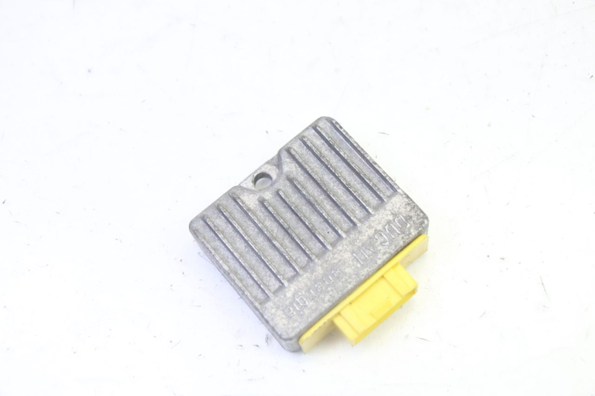 photo de REGULATOR ŁADOWANIA PIAGGIO LXV 4T 50 (2009 - 2013) - Szczegół części