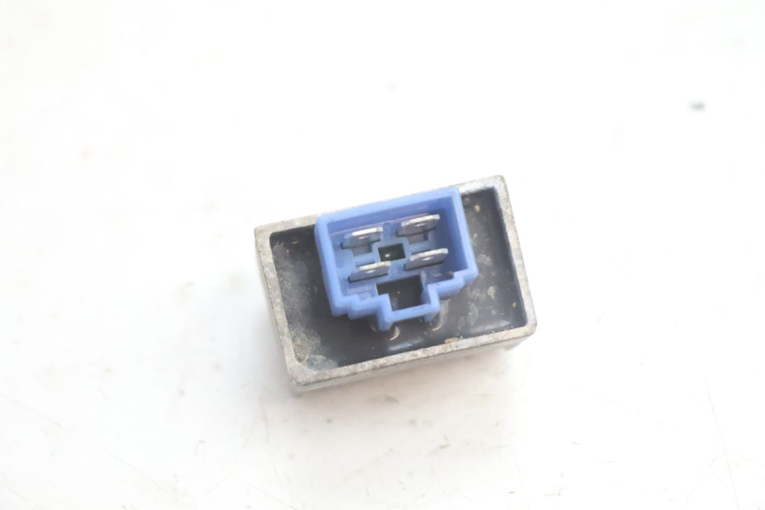 photo de REGULATOR ŁADOWANIA MBK MACH G AC 50 (2002 - 2014) - Zoom stanu zużycia