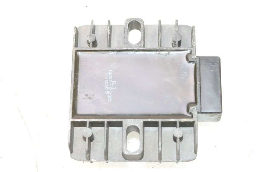 photo de REGULATOR ŁADOWANIA KEEWAY MATRIX RX9 125 (2006 - 2007) - Inny kąt widzenia