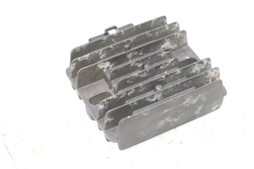 photo de REGULATOR ŁADOWANIA KEEWAY MATRIX RX9 125 (2006 - 2007) - Zbliżenie techniczne