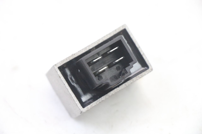 photo de REGULATOR ŁADOWANIA MBK OVETTO ONE 2T 50 (2013 - 2017) - Inny kąt widzenia