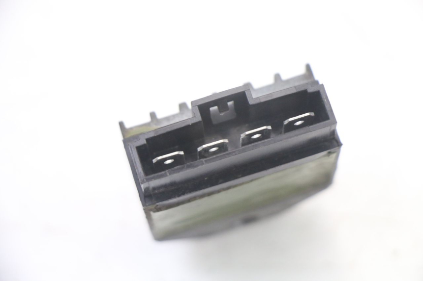 photo de REGULATOR ŁADOWANIA MBK X-LIMIT XLIMIT 50 (2007 - 2012) - Zoom stanu zużycia