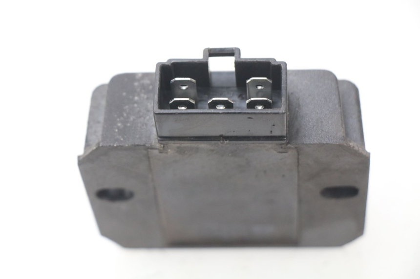 photo de REGULATOR ŁADOWANIA JM MOTORS MIA 50 (2017 - 2020) - Zoom stanu zużycia
