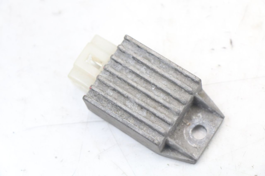 photo de REGULATOR ŁADOWANIA SYM MIO 50 (2011 - 2017) - Szczegół części