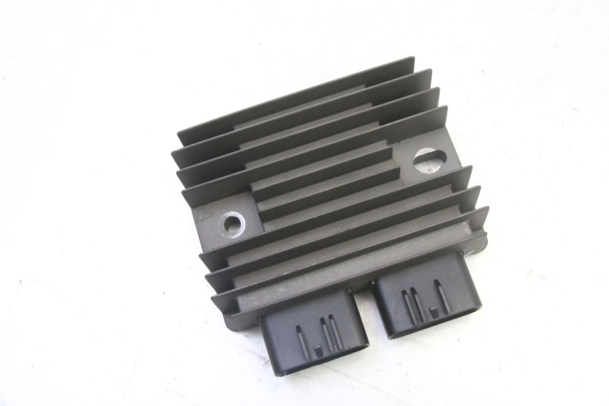 photo de REGULATOR ŁADOWANIA PIAGGIO MP3 HPE 310 (2024 - 2025) - Widok główny