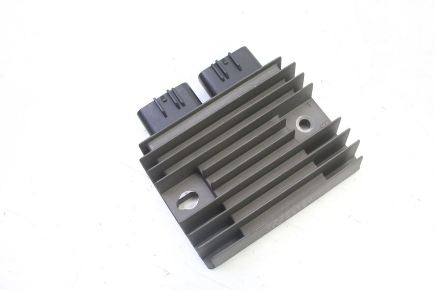 photo de REGULATOR ŁADOWANIA PIAGGIO MP3 HPE 310 (2024 - 2025) - Szczegół części