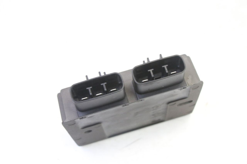 photo de REGULATOR ŁADOWANIA PIAGGIO MP3 HPE 310 (2024 - 2025) - Zoom stanu zużycia