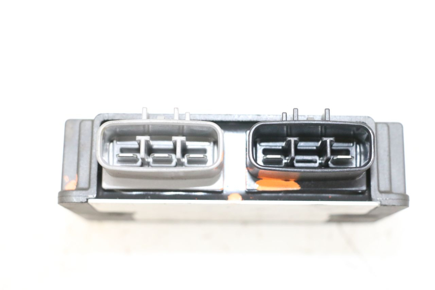 photo de REGULATOR ŁADOWANIA PIAGGIO MP3 HPE 300 (2019 - 2026) - Zoom stanu zużycia