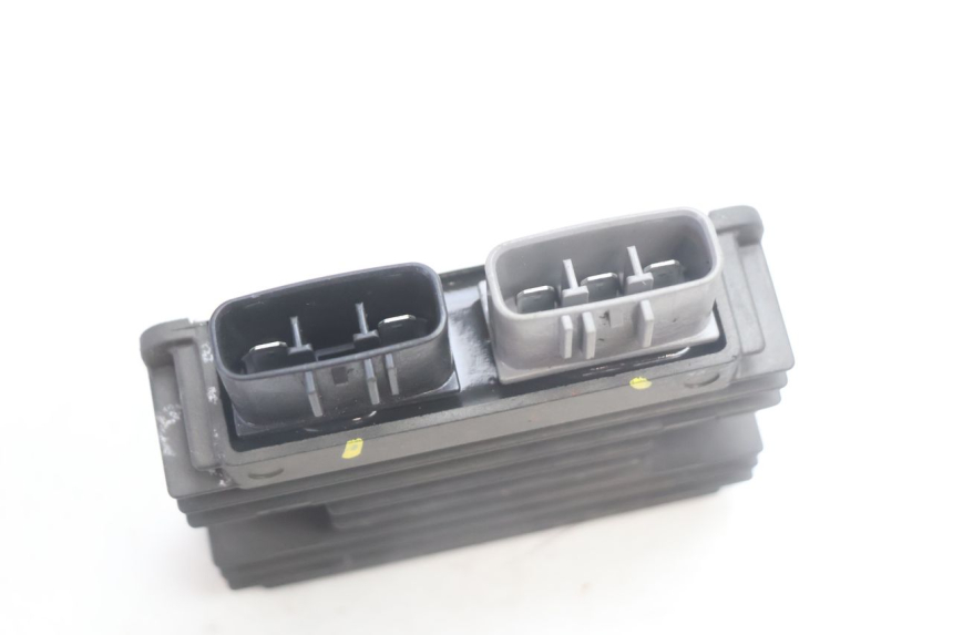 photo de REGULATOR ŁADOWANIA PIAGGIO MP3 HPE 530 (2022 - 2026) - Inny kąt widzenia