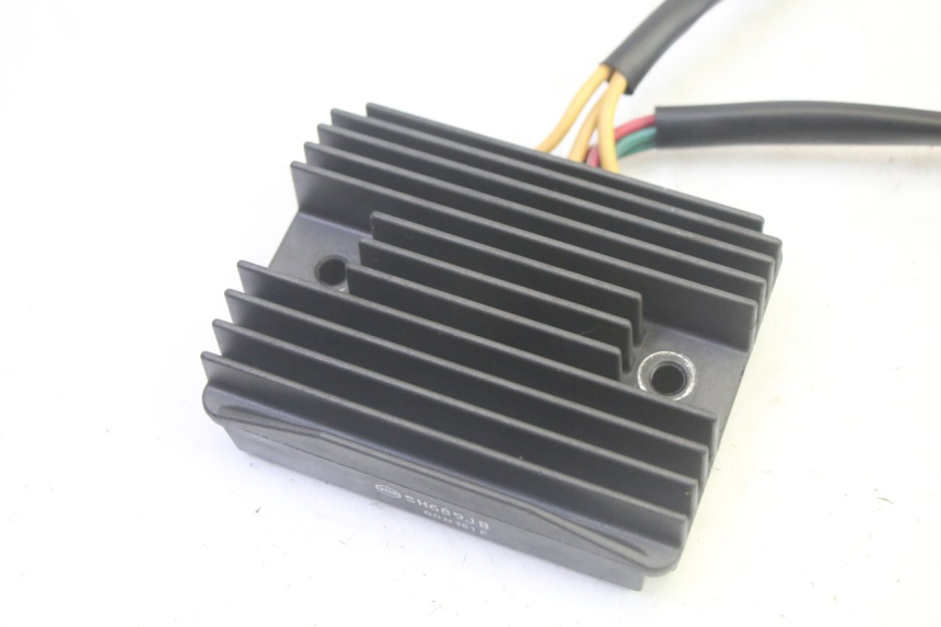 photo de REGULATOR ŁADOWANIA PIAGGIO MP3 LT 400 (2007 - 2012) - Szczegół części