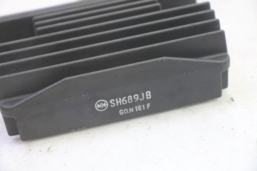 photo de REGULATOR ŁADOWANIA PIAGGIO MP3 LT 400 (2007 - 2012) - Zoom stanu zużycia