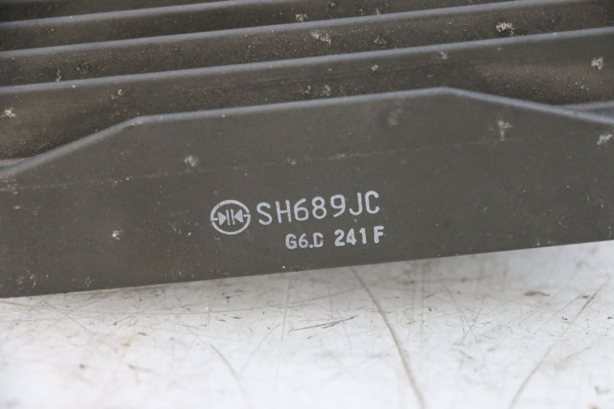 photo de REGULATOR ŁADOWANIA PIAGGIO MP3 500 (2014 - 2017) - Stan powierzchni