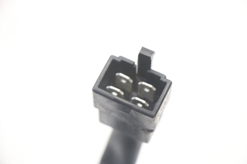 photo de REGULATOR ŁADOWANIA PIAGGIO MP3 500 (2011 - 2015) - Punkty mocowania