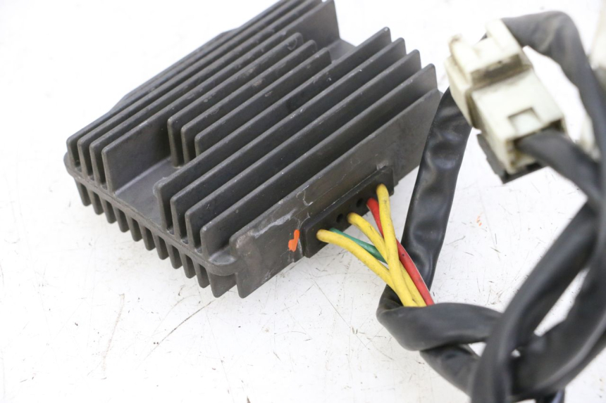 photo de REGULATOR ŁADOWANIA PIAGGIO MP3 500 (2014 - 2017) - Zoom stanu zużycia