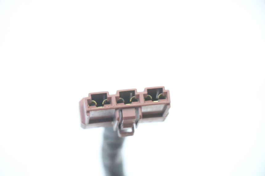 photo de REGULATOR ŁADOWANIA PIAGGIO MP3 RL 250 (2006 - 2010) - Punkty mocowania