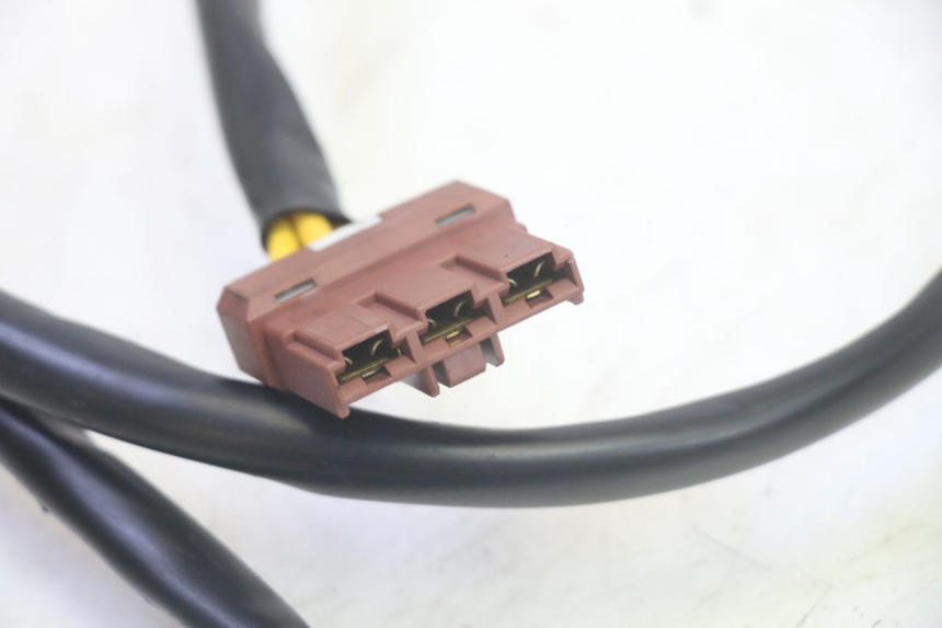 photo de REGULATOR ŁADOWANIA PIAGGIO MP3 RL 250 (2006 - 2010) - Inny kąt widzenia