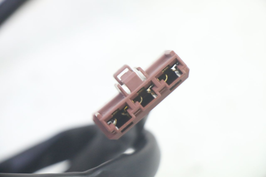 photo de REGULATOR ŁADOWANIA PIAGGIO MP3 RL 250 (2006 - 2010) - Punkty mocowania