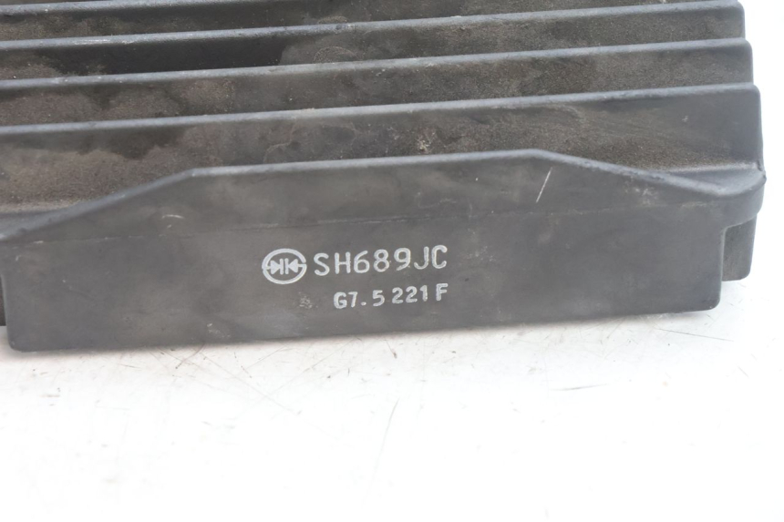 photo de REGULATOR ŁADOWANIA PIAGGIO MP3 500 (2016 - 2018) - Zoom stanu zużycia