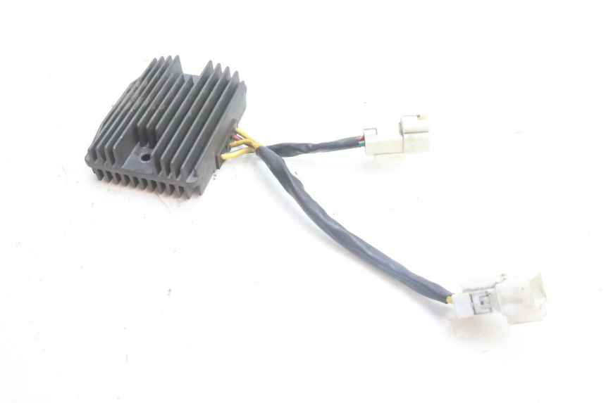 photo de REGULATOR ŁADOWANIA PIAGGIO MP3 500 (2016 - 2018) - Inny kąt widzenia