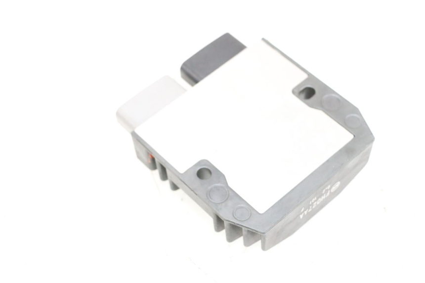 photo de REGULATOR ŁADOWANIA YAMAHA MT-07 MT07 ABS 700 (2018 - 2020) - Inny kąt widzenia