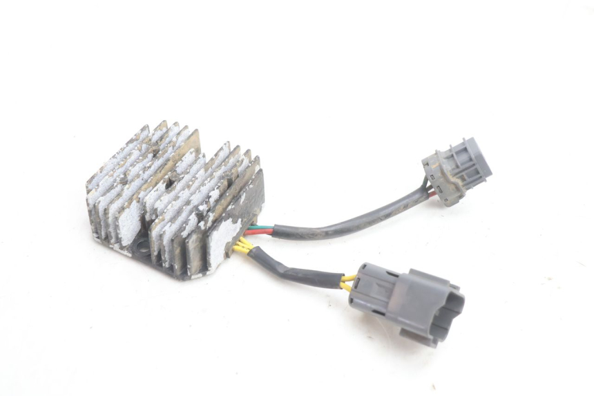 photo de REGULATOR ŁADOWANIA KYMCO MXU R 250 (2004 - 2010) - Inny kąt widzenia