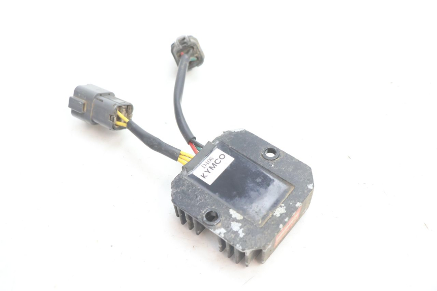 photo de REGULATOR ŁADOWANIA KYMCO MXU R 250 (2004 - 2010) - Zbliżenie techniczne