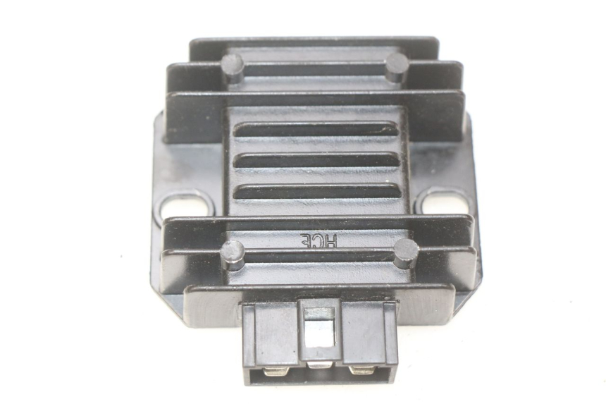 photo de REGULATOR ŁADOWANIA YAMAHA N-MAX NMAX 125 (2017 - 2020) - Zoom stanu zużycia